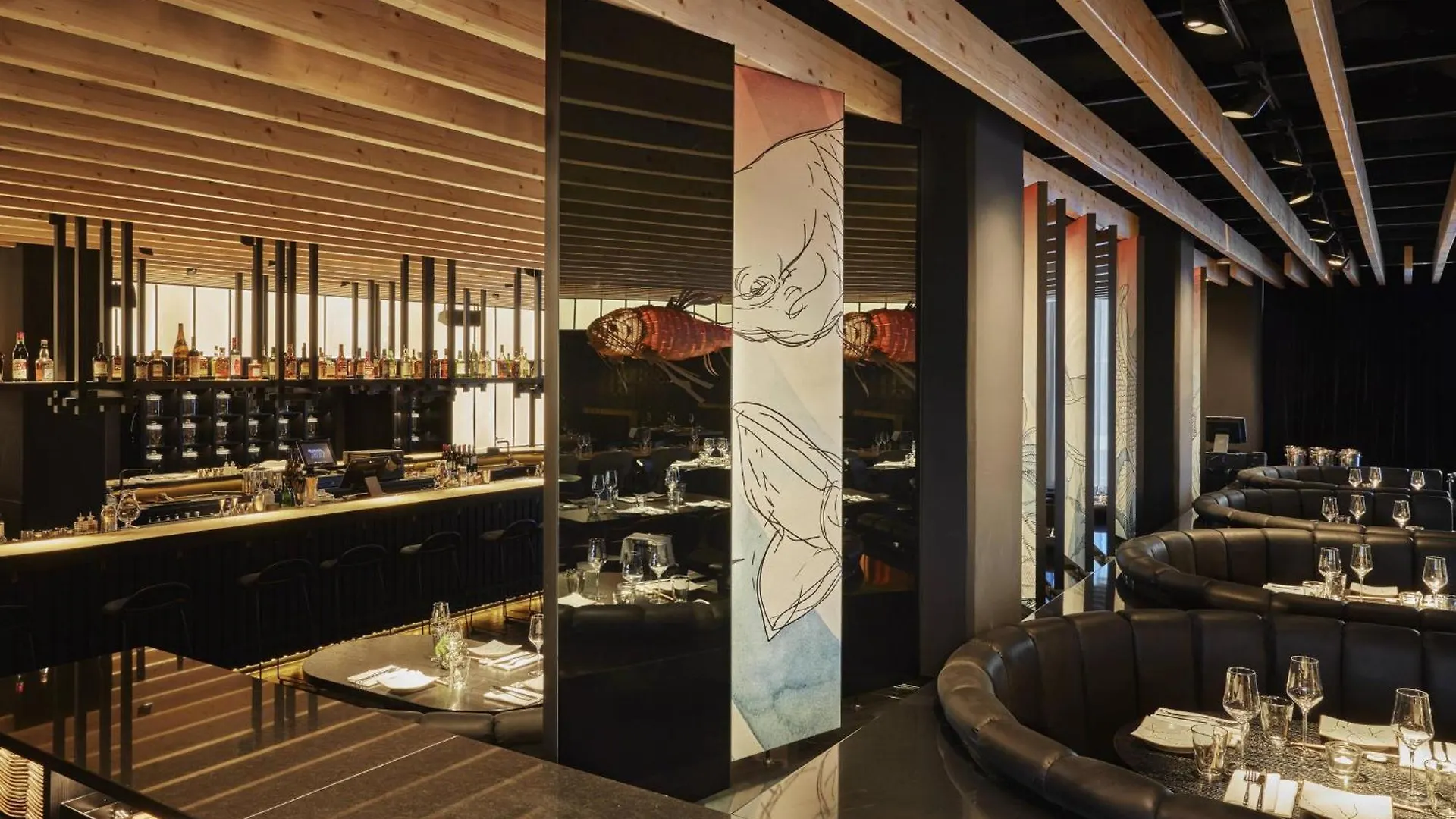 Roomers Munich, Autograph Collection