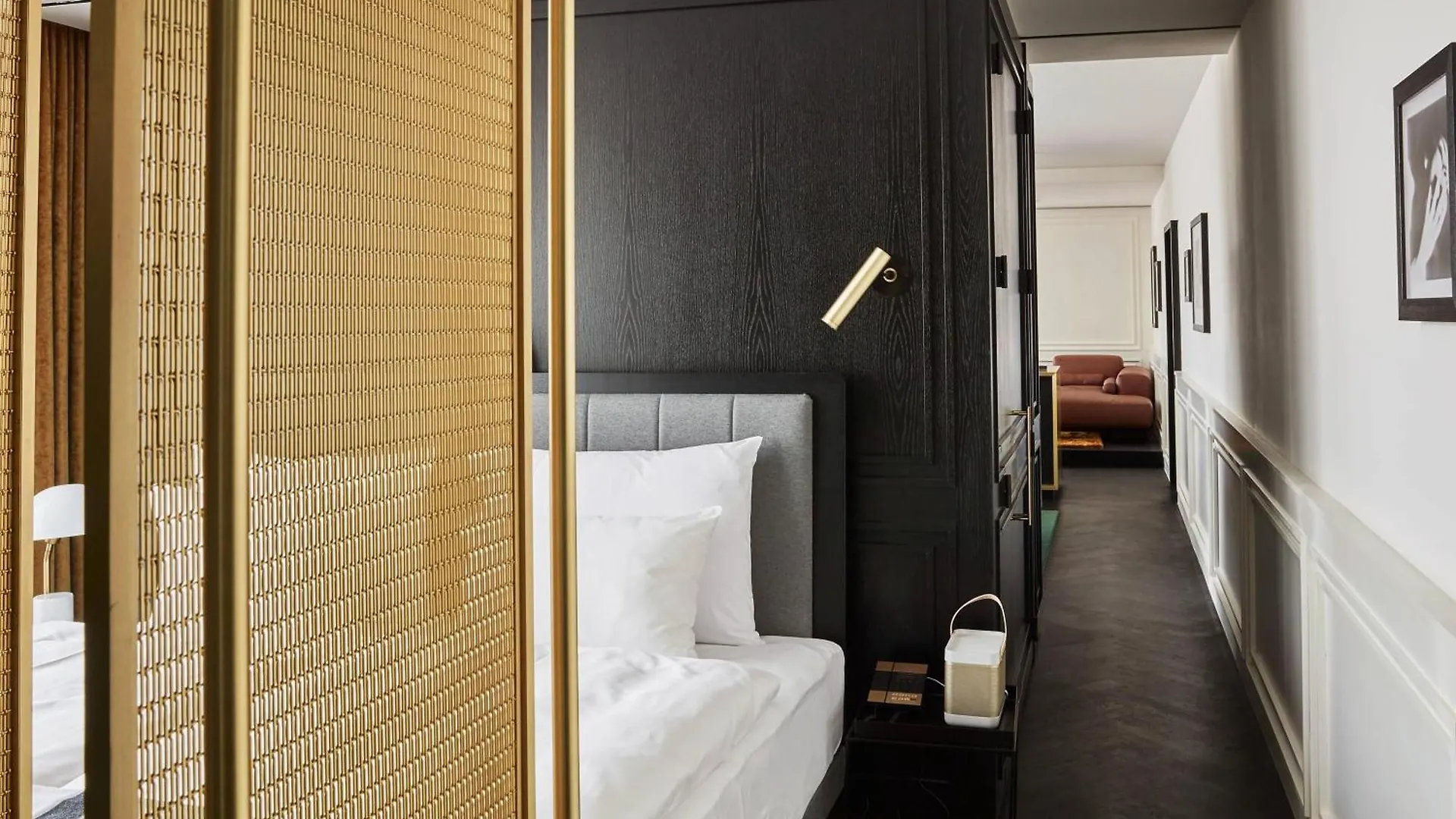 Hotel Roomers Munich, Autograph Collection