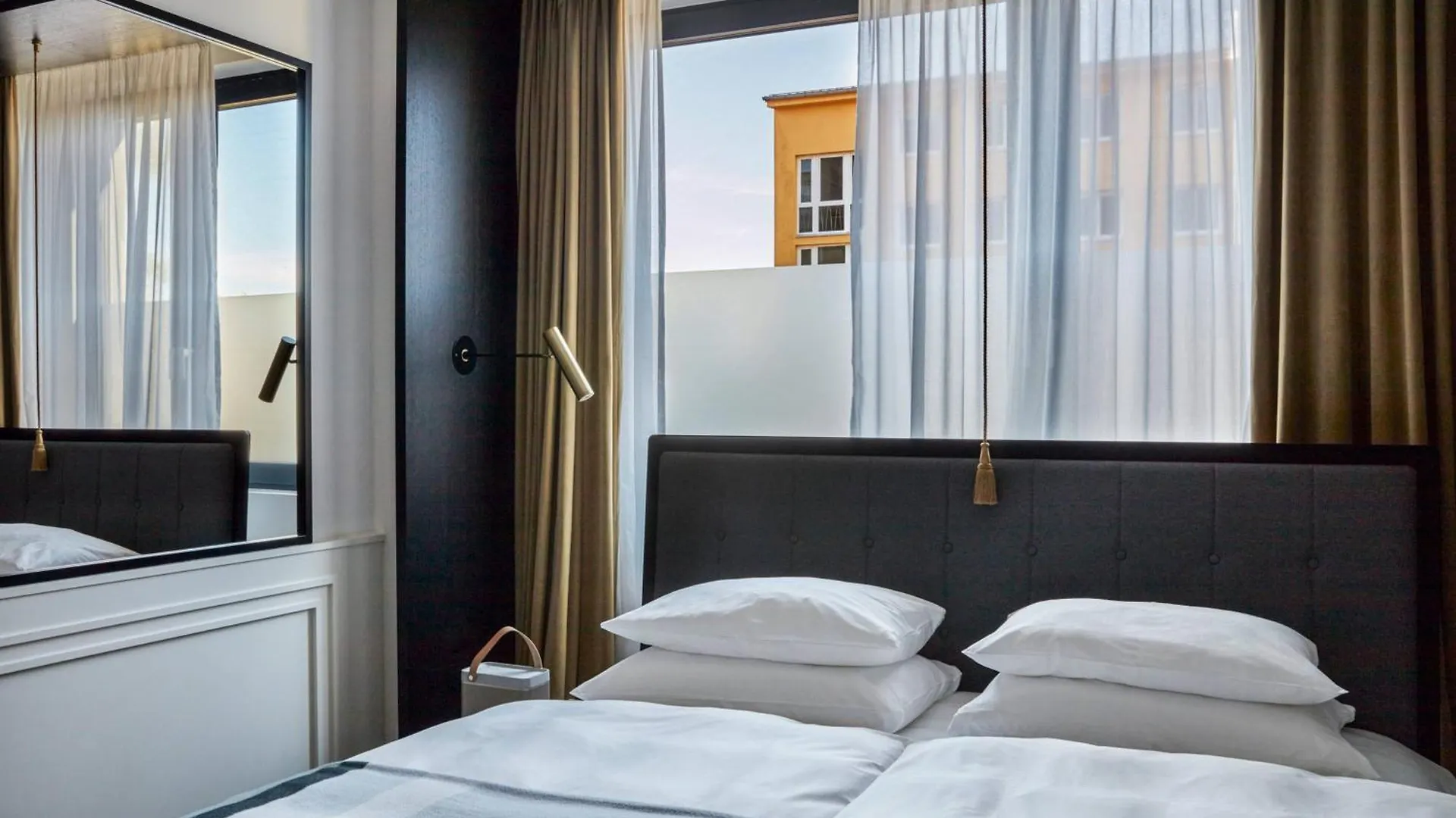 Roomers Munich, Autograph Collection 5*, Munich Germany