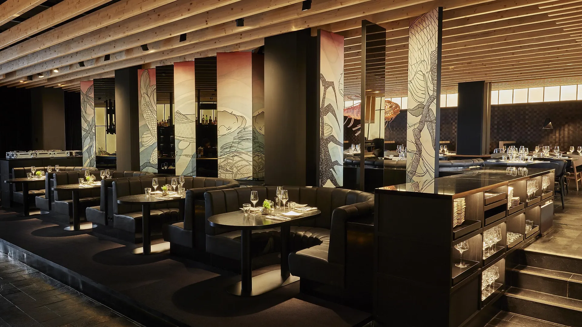 Roomers Munich, Autograph Collection