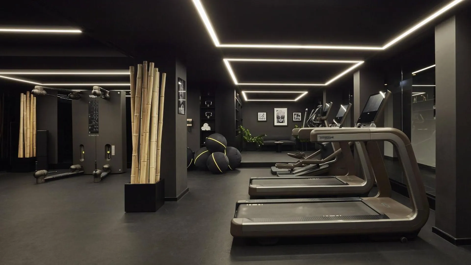 Roomers Munich, Autograph Collection 5*,