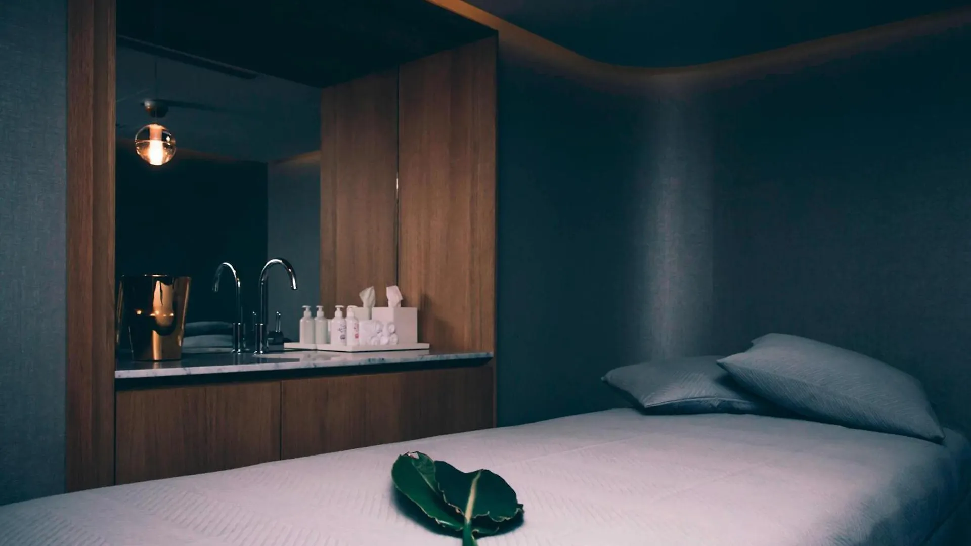 Hotel Roomers Munich, Autograph Collection